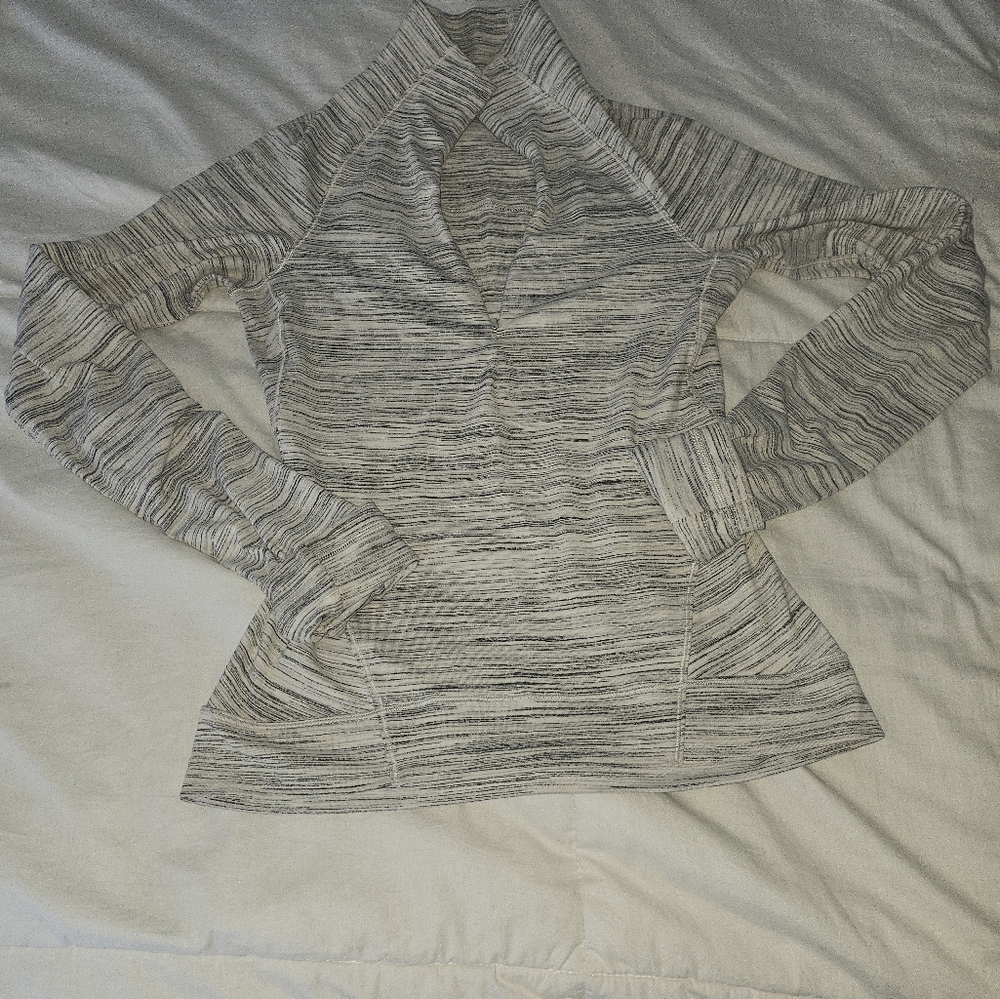 Lululemon size 2